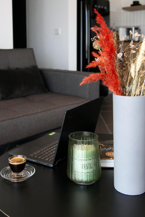 Liv Urban Suites Ларнака Екстер'єр фото